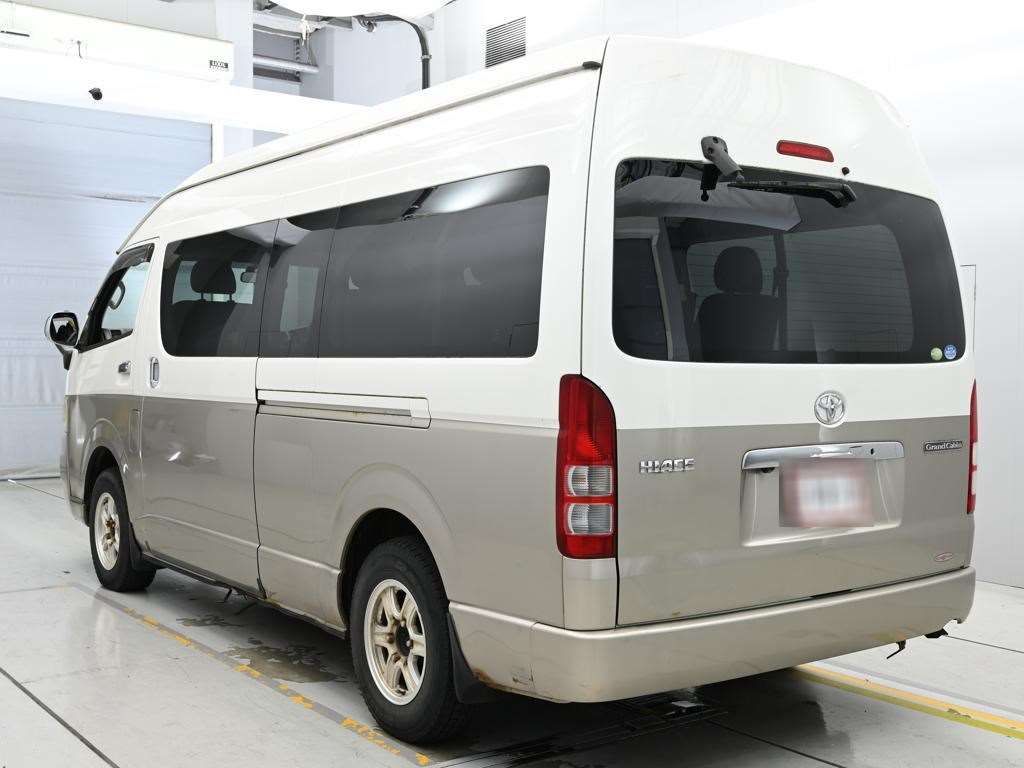 2005 Toyota Hiace グランドキャビン 4WD auction photo 6