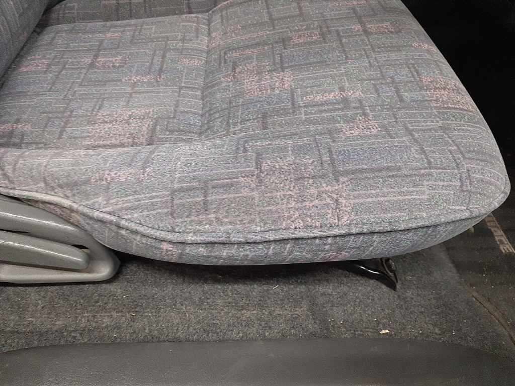 2005 Toyota Hiace グランドキャビン 4WD auction photo 10