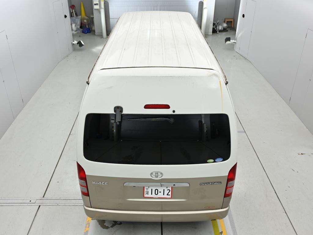 2005 Toyota Hiace グランドキャビン 4WD auction photo 8
