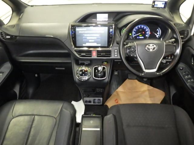 2015 Toyota Voxy ハイブリッド auction photo 3