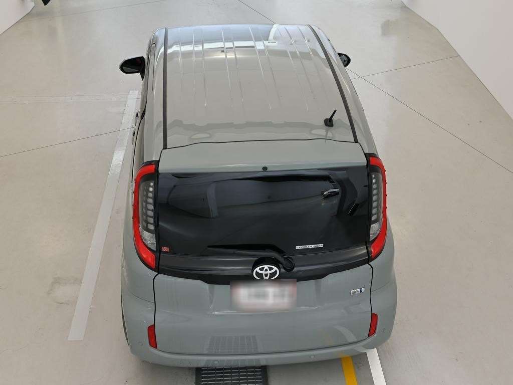 2022 Toyota Sienta ハイブリッドZ auction photo 8