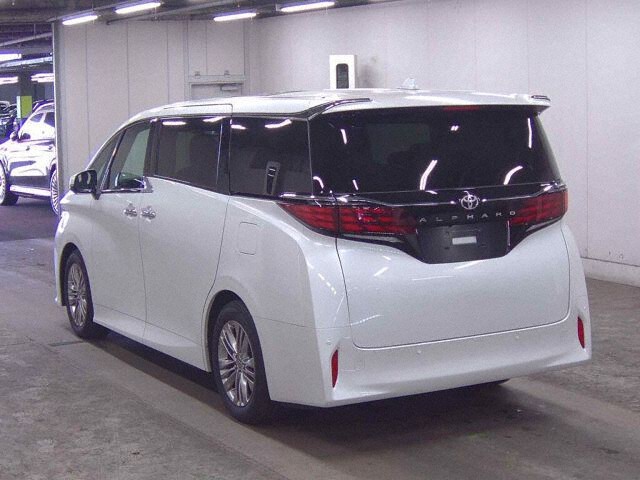2025 Toyota Alphard Z auction photo 2