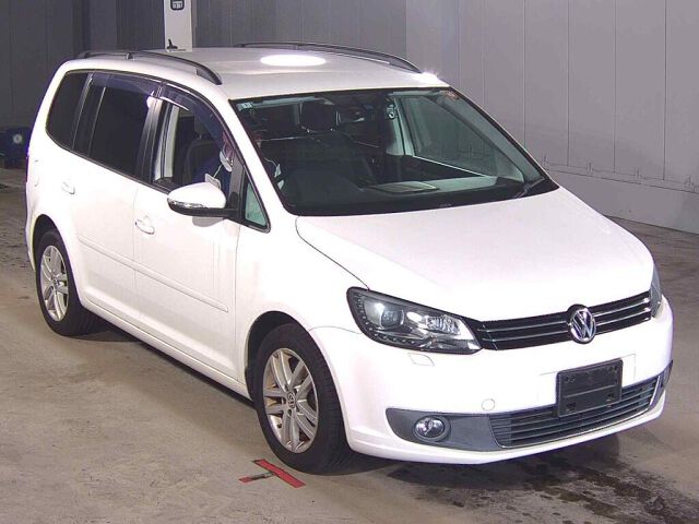 2014 Volkswagen ゴルフトゥーラン Japan auction vehicle