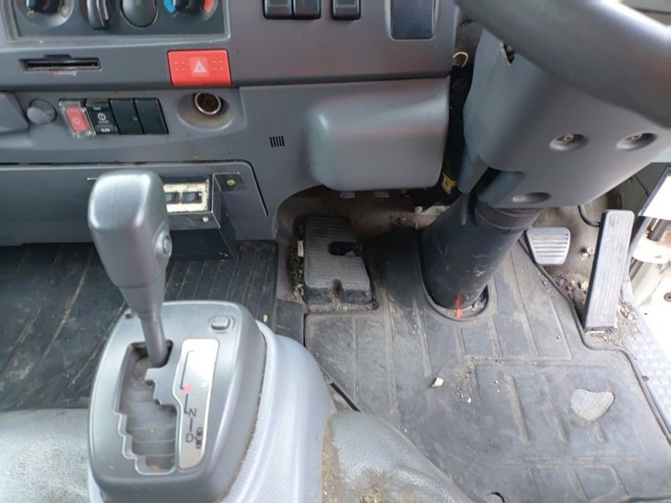 2015 Isuzu Elf auction photo 12