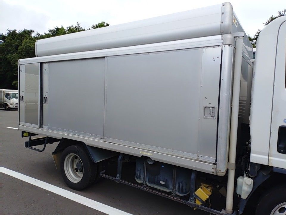 2015 Isuzu Elf auction photo 24