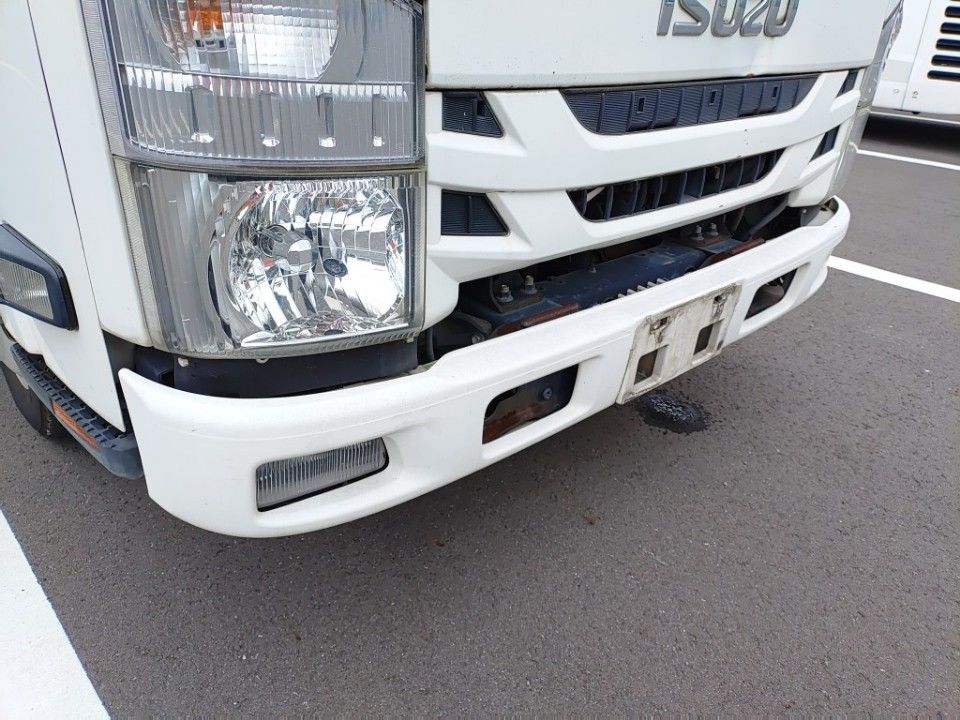 2015 Isuzu Elf auction photo 21
