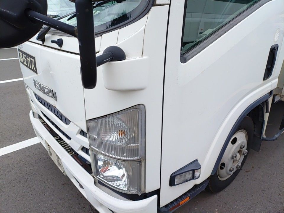 2015 Isuzu Elf auction photo 18