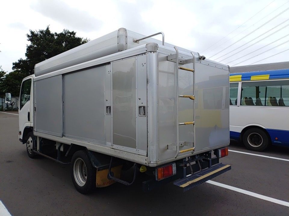 2015 Isuzu Elf auction photo 6