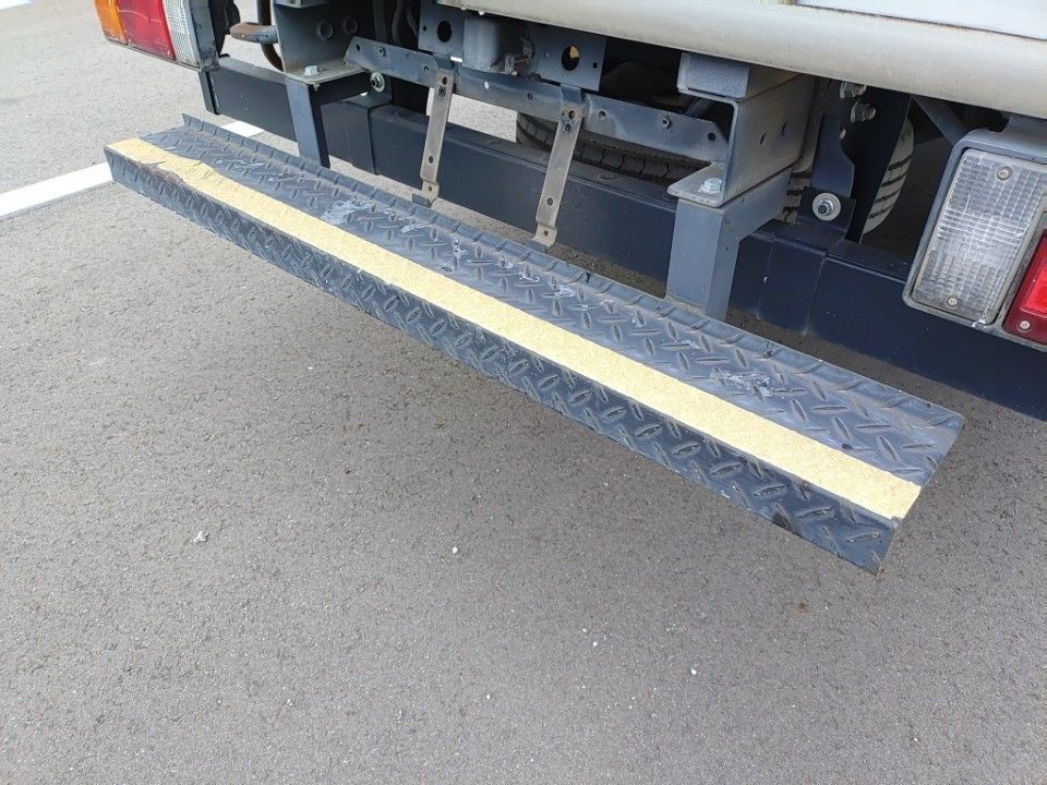2015 Isuzu Elf auction photo 26