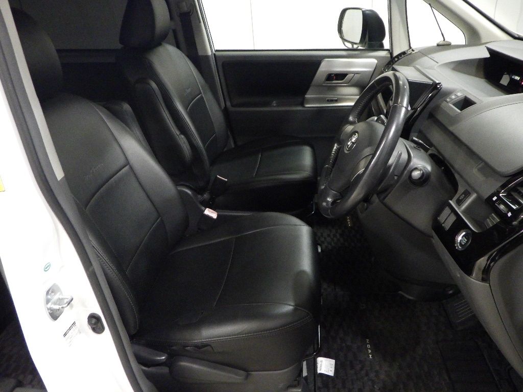 2009 Toyota Noah Si auction photo 6