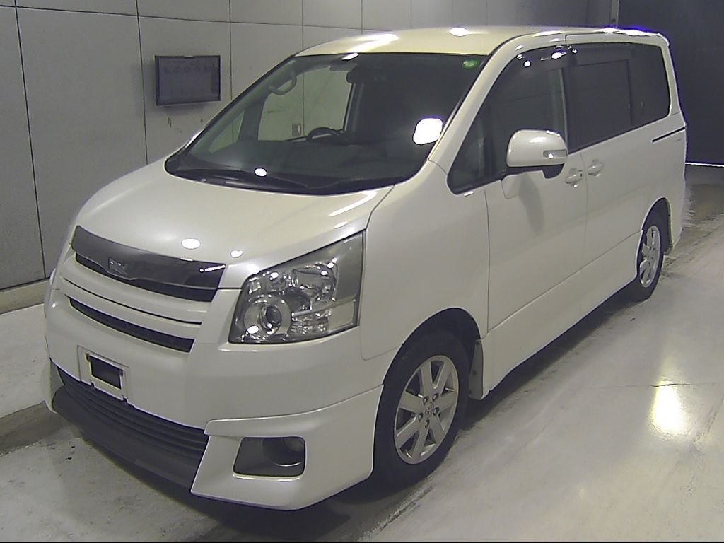 2009 Toyota Noah Si auction photo 4