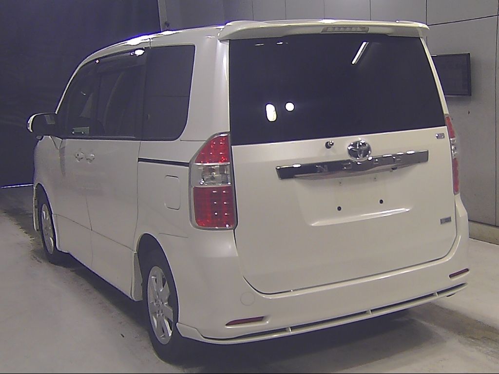 2009 Toyota Noah Si auction photo 5
