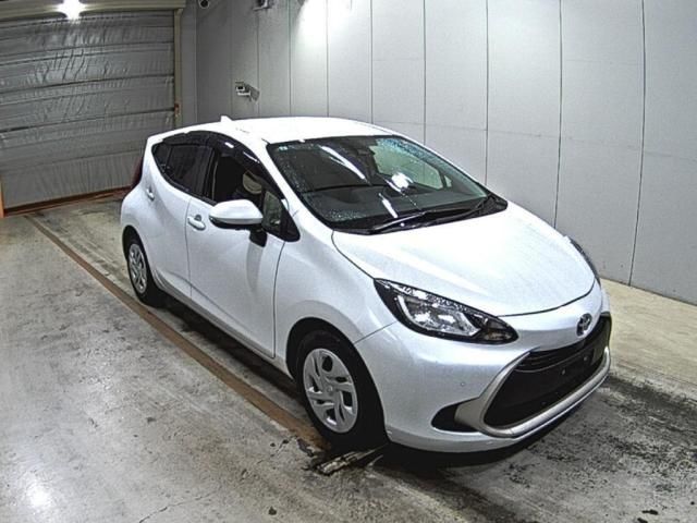 2021 Toyota Aqua G Japan auction vehicle