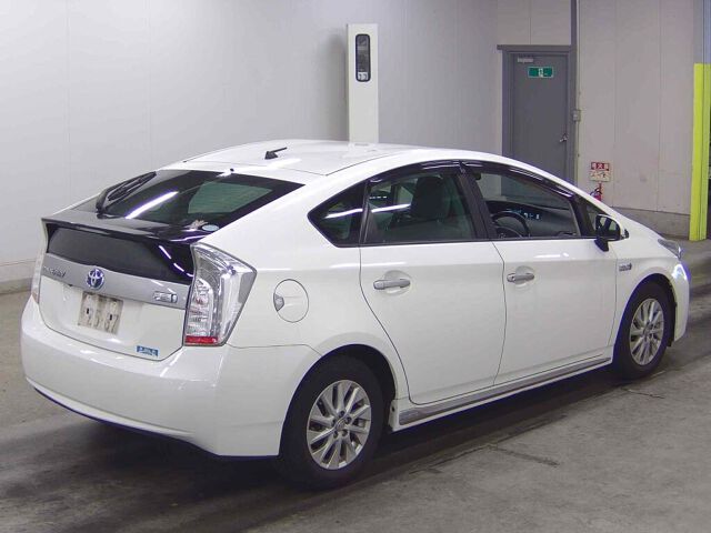 2013 Toyota Prius PHEV G auction photo 5