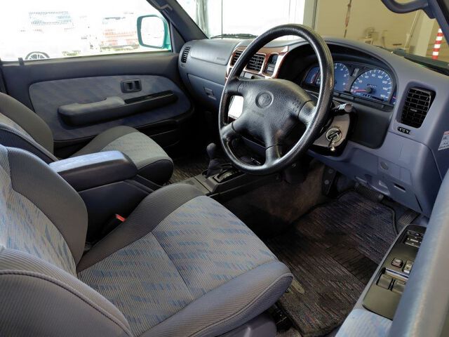 2000 Toyota Hilux Sport Pickup 4WD auction photo 3