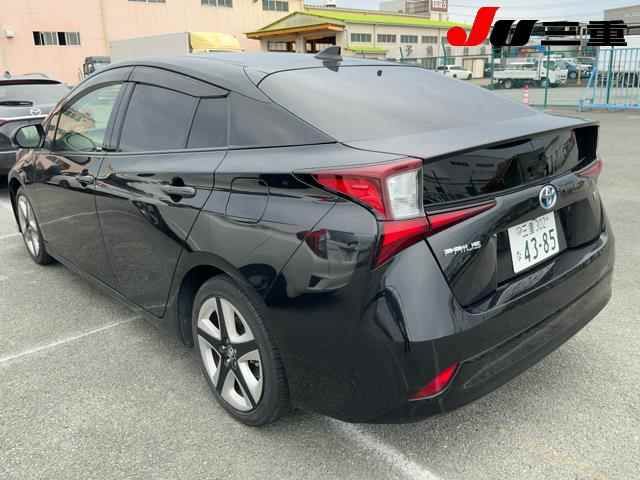 2021 Toyota Prius S Touring Selection Black auction photo 2