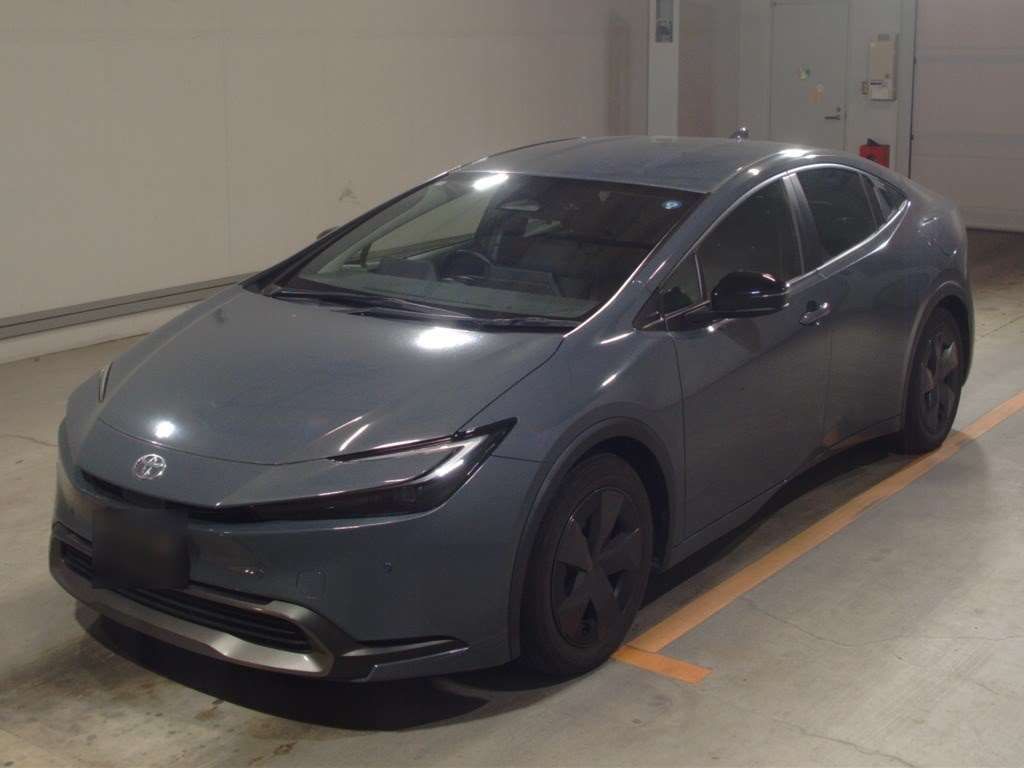 Japan Auction Vehicles 4 2023 Toyota Prius U auction photo