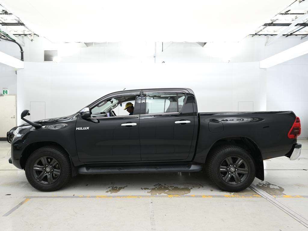 2022 Toyota Hilux Z 4WD auction photo 4
