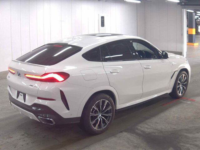 2021 BMW X6 XDRIV35D M Sport 4WD auction photo 5