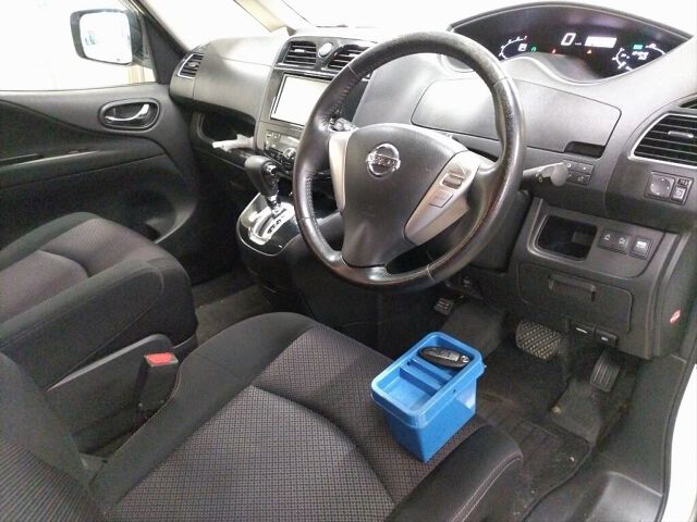 2012 Nissan Serena ハイウェイスターVセレク 4WD auction photo 3