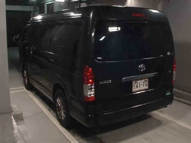 2017 Toyota Hiace GL auction photo 2