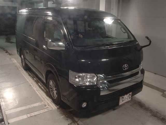 Japan Auction Vehicles 12 2017 Toyota Hiace GL auction photo