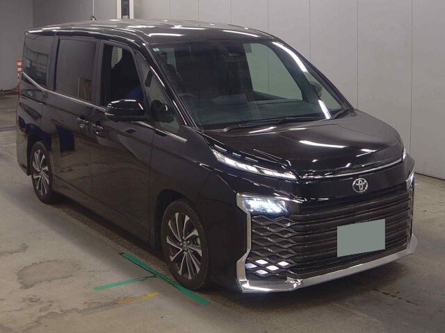 Japan Auction Vehicles 8 2024 Toyota Voxy S-Z auction photo