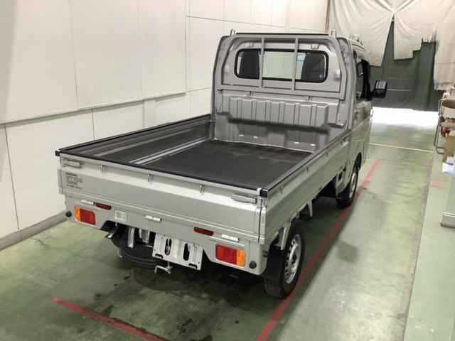 2023 Nissan NT100 Clipper 4WD DX auction photo 2
