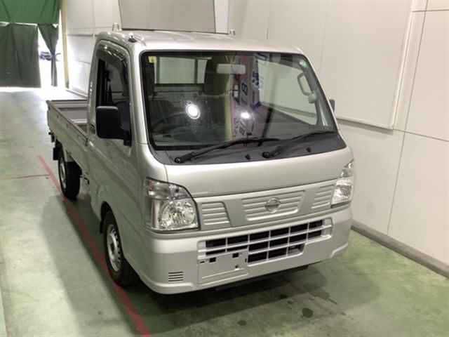 Japan Auction Vehicles 4 2023 Nissan NT100 Clipper 4WD DX auction photo