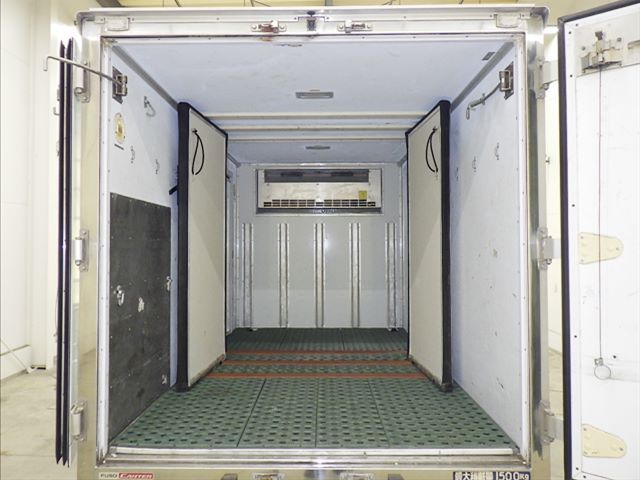 2018 Mitsubishi Fuso Canter Refrigerated and frozen trucks auction photo 4