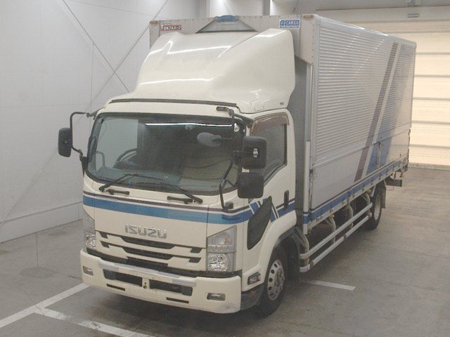 2016 Isuzu Forward ウィング Japan auction vehicle