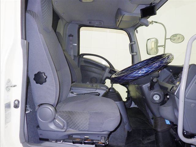 2016 Isuzu Forward ウィング auction photo 6