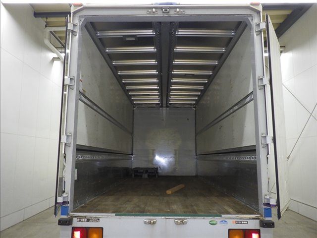 2016 Isuzu Forward ウィング auction photo 4