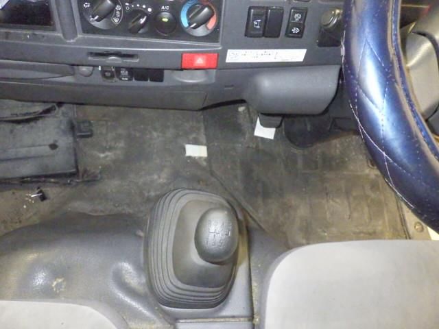 2012 Isuzu Elf シャーシ auction photo 7