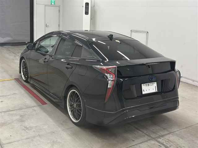 2018 Toyota Prius A Premium auction photo 2