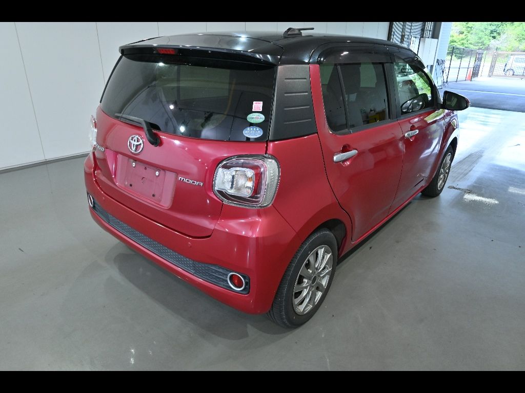 2016 Toyota Passo Moda S auction photo 2