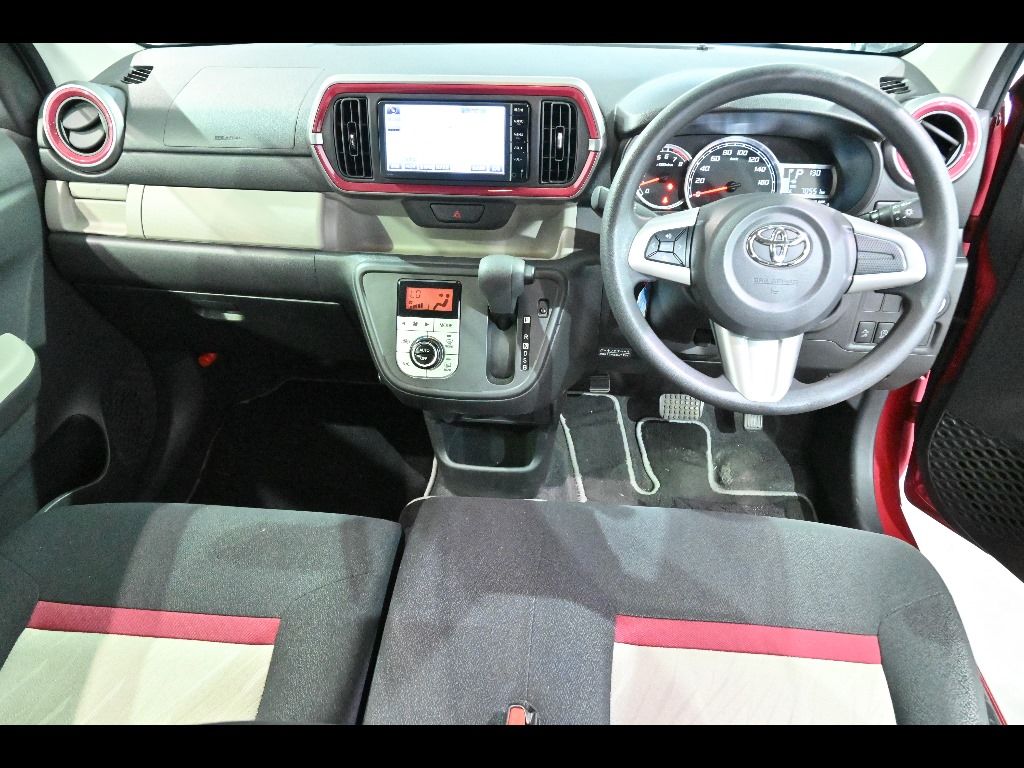 2016 Toyota Passo Moda S auction photo 3