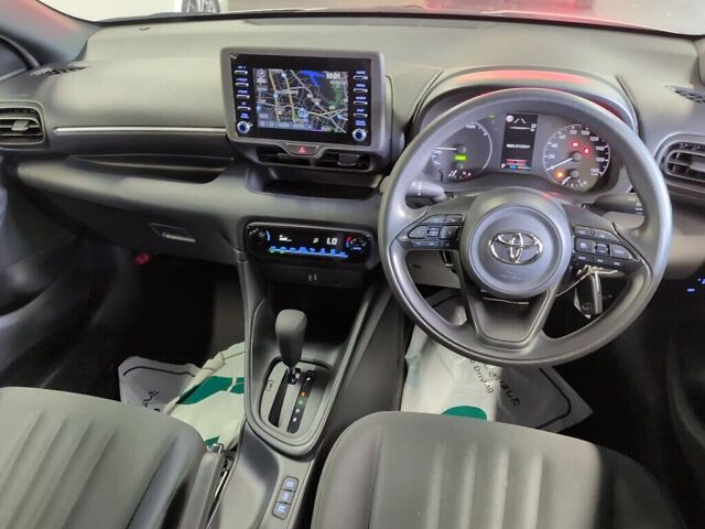 2021 Toyota Yaris Hybrid X auction photo 3