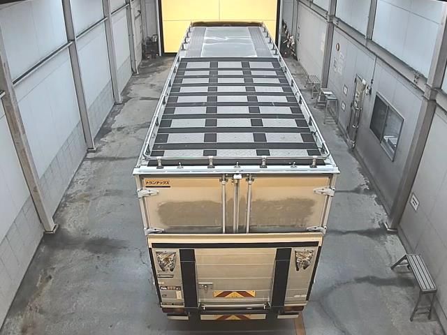 2011 Isuzu Forward Van auction photo 3
