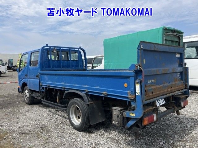 2015 Toyota Dyna Wキャブ 4WD auction photo 2
