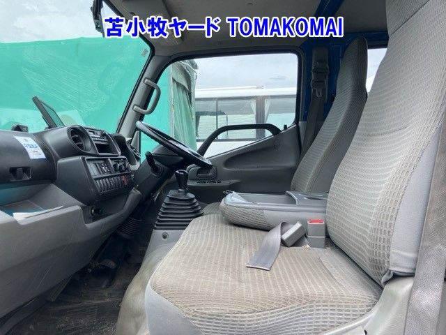 2015 Toyota Dyna Wキャブ 4WD auction photo 4