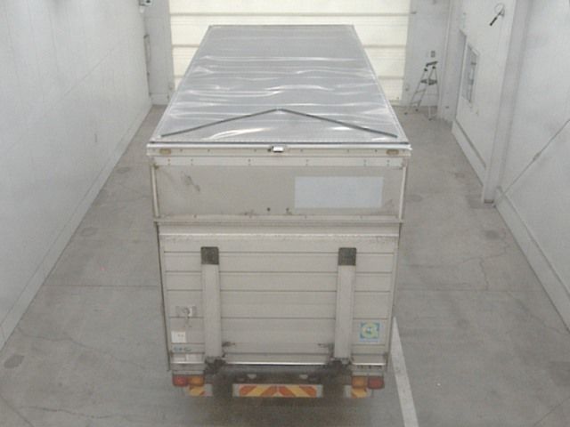 2012 Mitsubishi Fuso Fighter Van auction photo 3