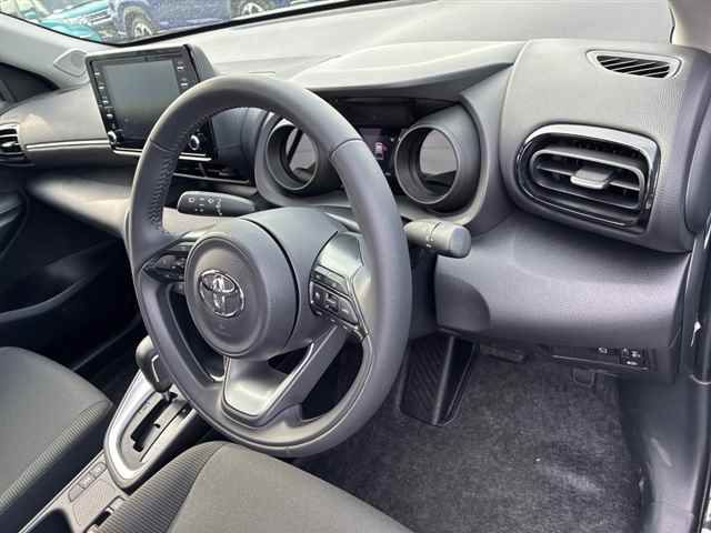 2023 Toyota Yaris Cross G auction photo 3