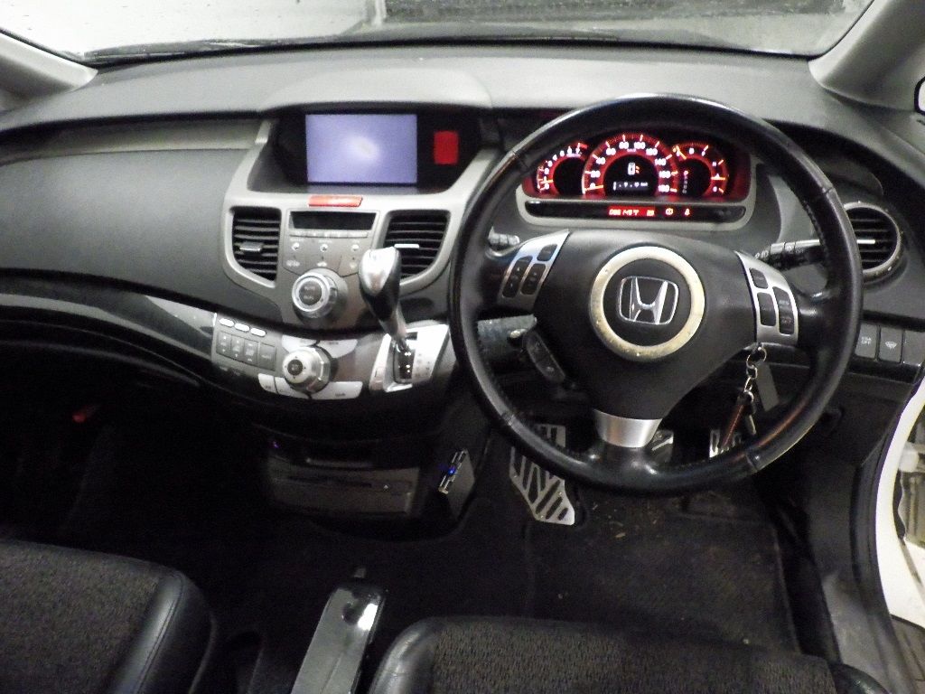 2005 Honda Odyssey 4WD アブソルート auction photo 3
