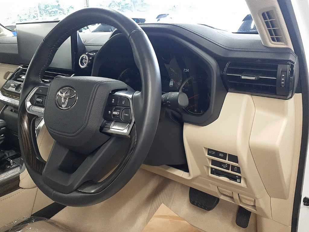 2024 Toyota Land Cruiser ZX 4WD auction photo 9