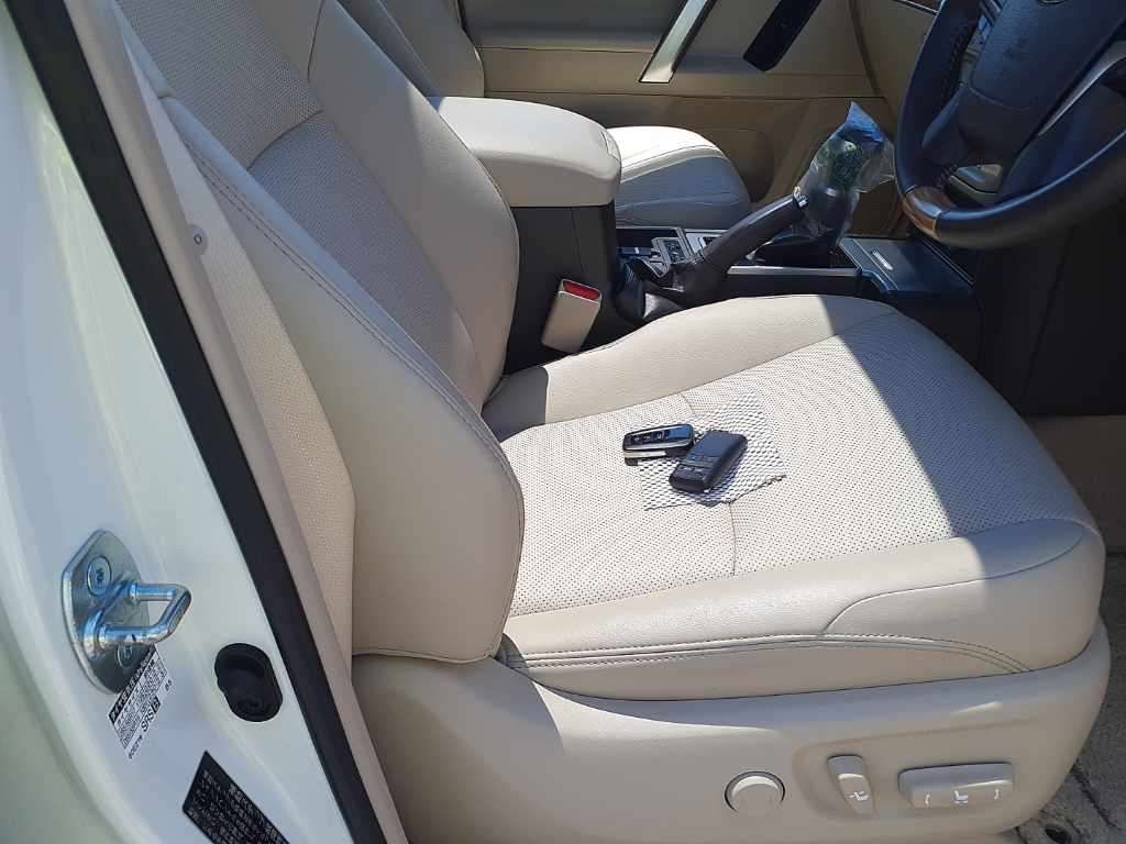 2021 Toyota Land Cruiser Prado TX Lパッケージ 4WD auction photo 8