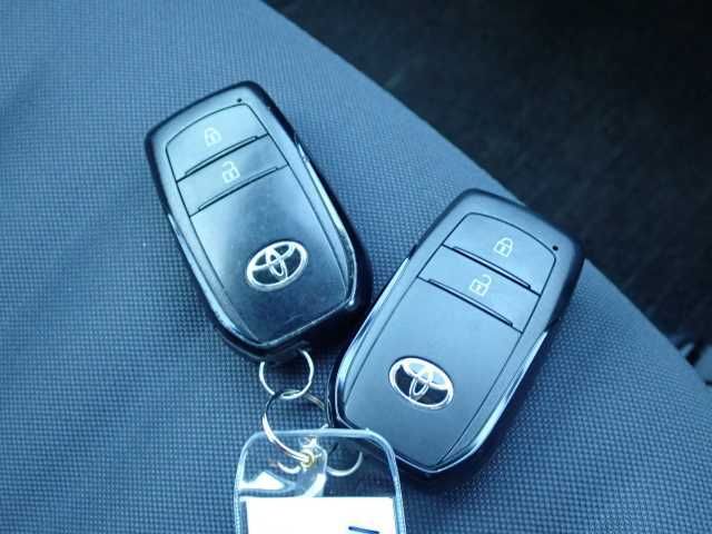 2020 Toyota Yaris 4WD X auction photo 9