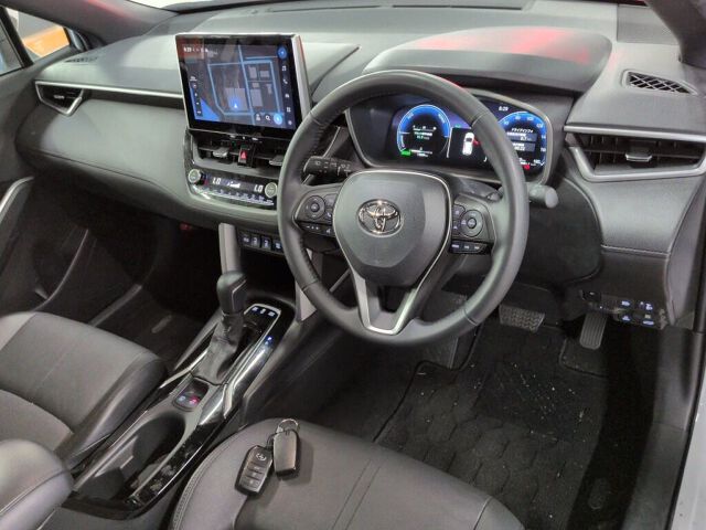 2025 Toyota Corolla Cross Hybrid Z auction photo 3