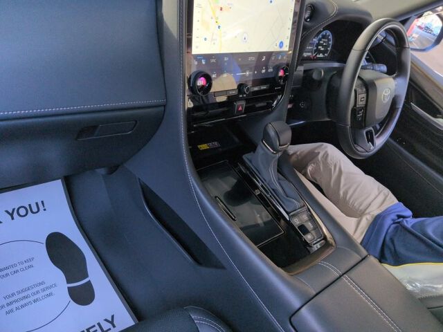 2024 Toyota Alphard Z auction photo 3