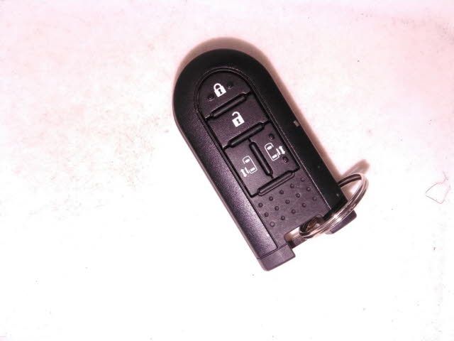 2020 Toyota Roomy カスタムG auction photo 10